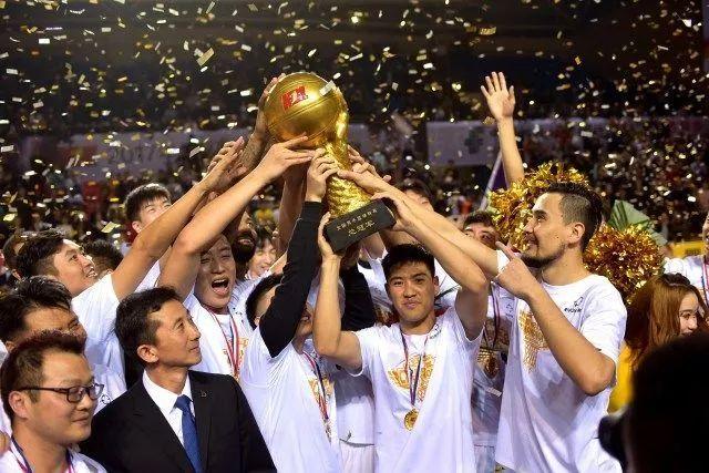 比肩梅西和C罗！葡体26岁前锋约克雷斯24年进62球