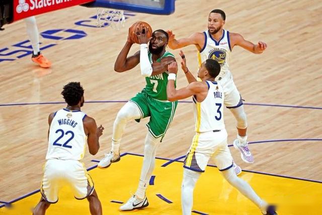 艺术体操世界杯塔什干站落幕 中国队包揽集体项目三金