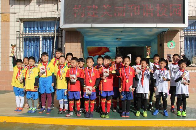 英格拉姆24分鹈鹕力克尼克斯 老鹰大胜爵士