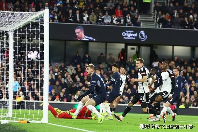 2026十堰马拉松鸣枪开跑 上万跑者领略“山水车城”